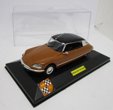 AU685 AM71 BASE NOREV/CRAFT 1/43 CITROEN D SUPER 2 DOOR WITHOUT SIDE WINDOW