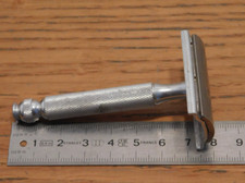 vintage ORIGINAL 78mm GILLETTE england UK made RASOIR en ALUMINIUM