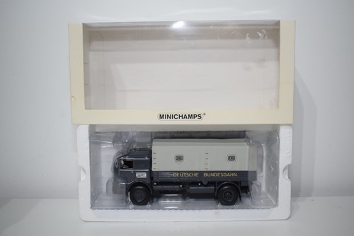C28 minichamps - 1:43,