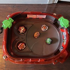 Beyblade Burst Turbo Slingshock Rail Rush Battle Stadium Arena With 5 Beyblades