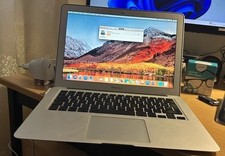 MacBook Air 11” (2010) –