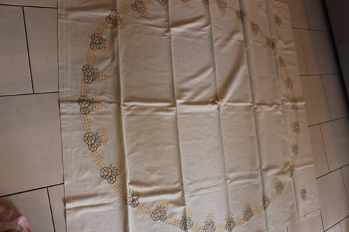Superbe nappe ancienne brodée - superbe,