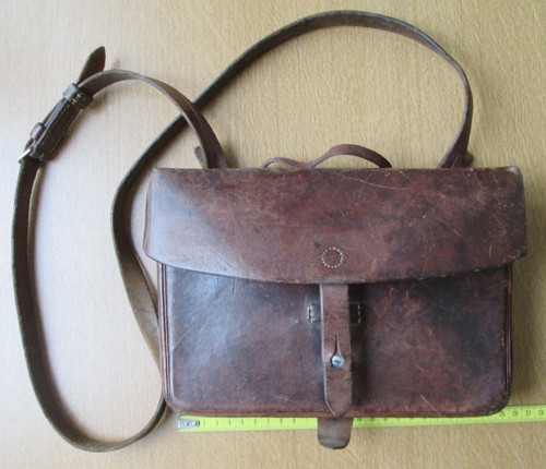 Ancienne sacoche cuir - en,
