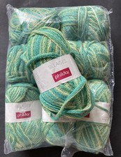 Lot de 8 Pelotes de Laine