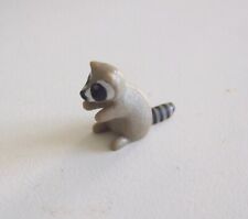 Playmobil drill - baby raccoon sitting position