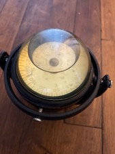 Boussole / Ancien compas de