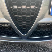 Calandre ALFA ROMEO MITO GRILLE EN NID D'ABEILLE