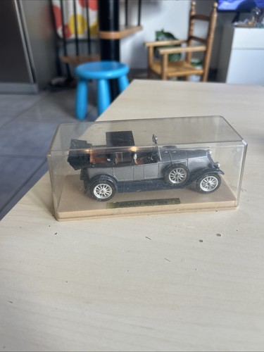 Renault 1926 miniature - renault,