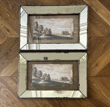 Paire de tableaux décoratifs