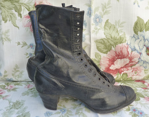 Paire chaussures victoriane - paire, de