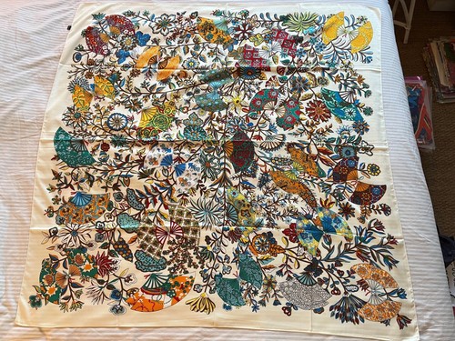 Magnifique foulard neuf - , en