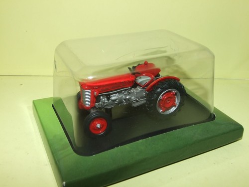 Tracteur 146 massey - n°146,