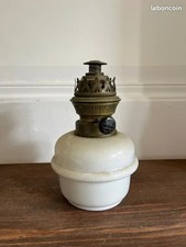 Lampe à huile ancienne