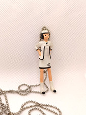 Pendentif Chanel figurine