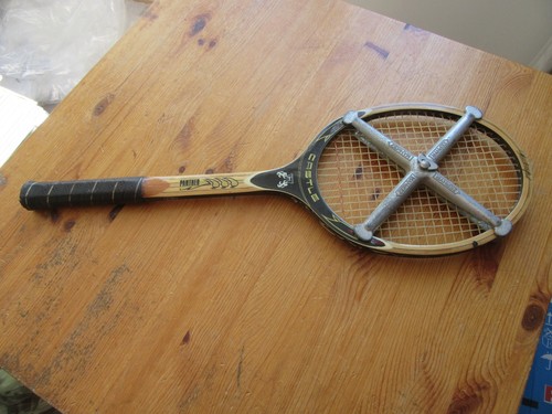 Raquette tennis ancienne - ancienne, en