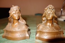Lot 2 Statues Buste de femme