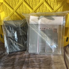 Mary Kay TimeWise 3D Miracle Set for Normal To Dry With Mirror