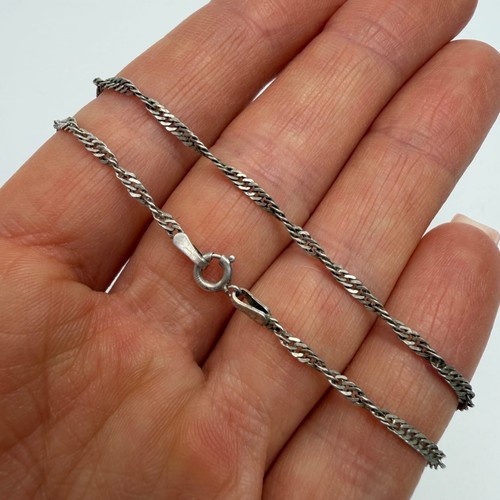 Collier pendentif croix