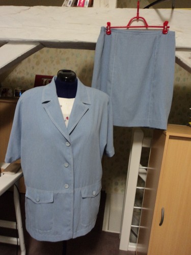 Ensemble tailleur jupe - , et