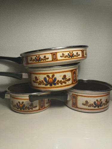 Casseroles vintage émaillé