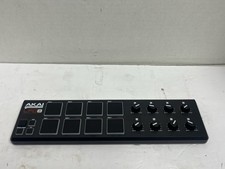 AKAI Pro LPD8 Portable Drum Pads & Controller