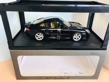 Porsche 911 996 Phase 2 Turbo S vert olive AUTOart 1/18 boite Dealer Edition WAP