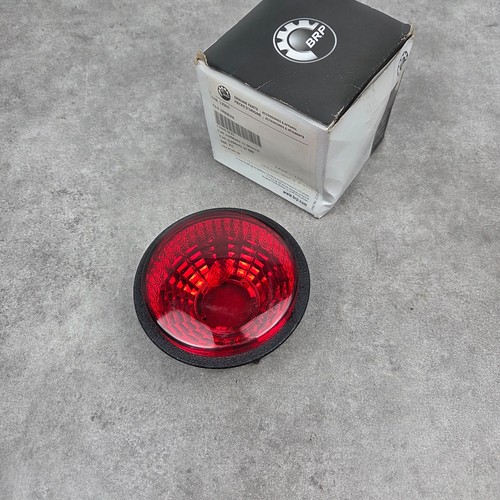 Feu arrière rouge rond