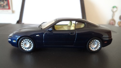 Miniature maserati coupe - maserati,