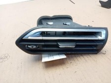 Aerateur tableau de bord avant