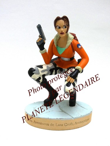 Figurine collection tomb - figurine,