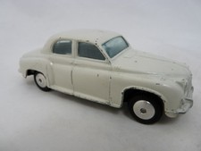 Voiture CORGI TOYS ROVER 90