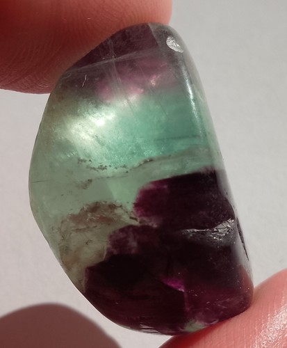 19.17gr 26x23x18mm fluorite