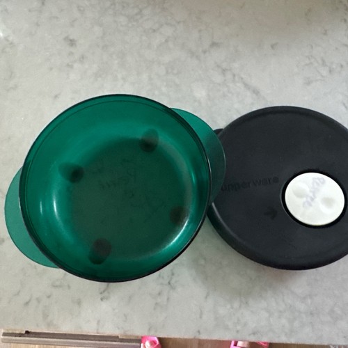 Tupperware vent serve - tupperware, 2.5