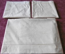 PARURE DE LIT / 1 drap 2 taies