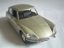 CITROEN DS 23 .  Doré