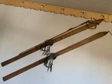 Skis anciens en bois + bâton