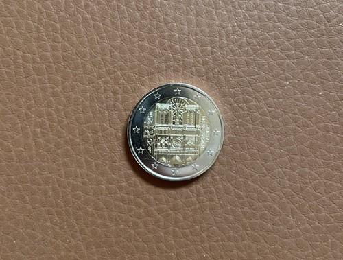 France 2025 notre dame - 2€,