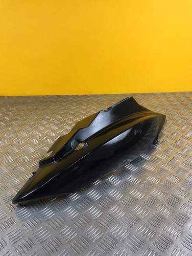 Demi coque arrière droite