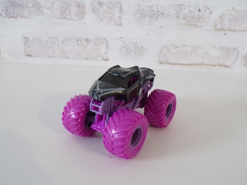 Monster trucks jam - trucks,
