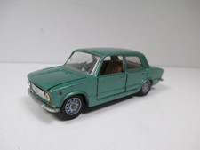 FIAT 124 Vert Green Grun par