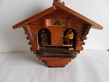 Vintage.  Petit CHALET Météo