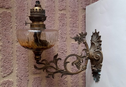 Lampe pétrole applique - a,