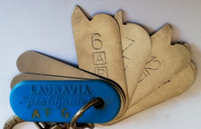 Porte clés métal années 60/70 : LAURAVIA "PROFILJANTE"  A.F.G.I