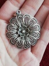Pendentif filigranne fleur