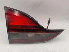 39043680 feu arrière gauche