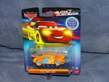 Voiture Disney Pixar Cars 3 Ryan Inside Laney n°21 série Glow Racers blister USA