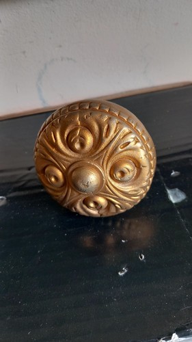 Ancien gros bouton - , porte