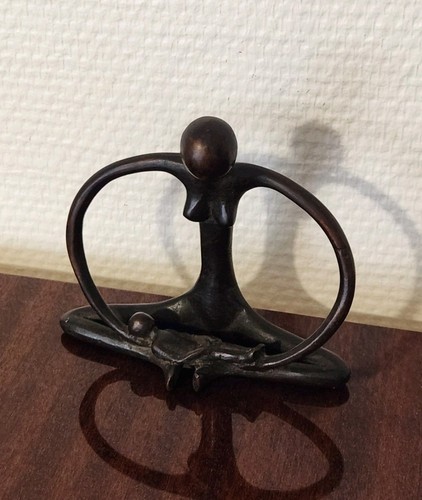 Statue sculpture bronze - statue,