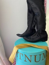 BOTTES ZIPPÉES LONGUES NOIRES