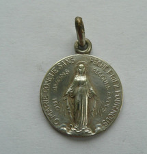 Antique HOLY VIRGIN MARY Religious MEDAL Designed Sinless Metal